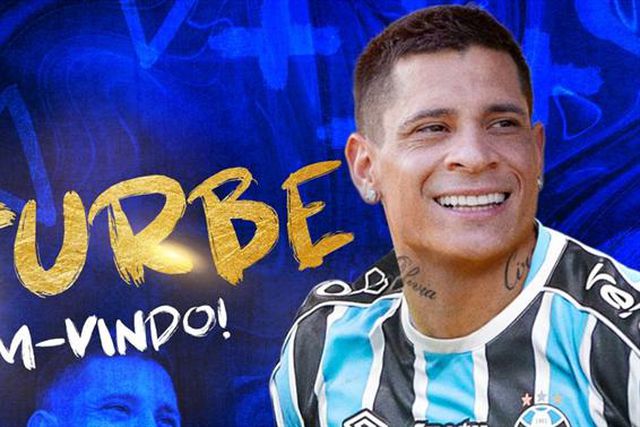 Oficial: Ex-FC Porto ruma ao futebol brasileiro