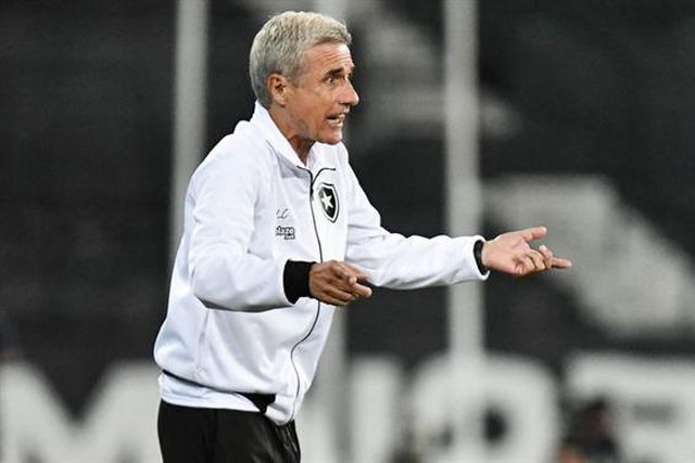 Oficial: Botafogo anuncia saída de Luís Castro