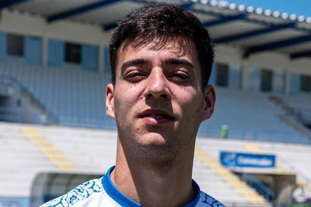 Oficial: Nunca conheceu outro clube... e assim vai continuar