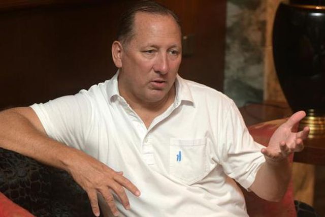 Textor lança OPA ao que lhe falta do clube por €53 M