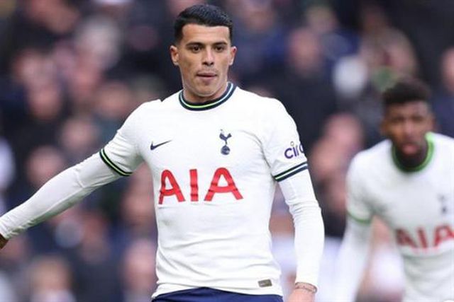 Porro com remate fantástico à barra (vídeo)