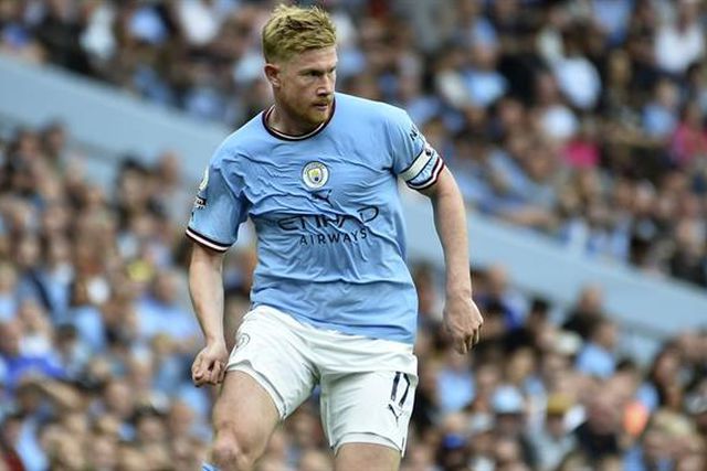 De Bruyne, Laporte e Stones fora dos convocados para Leipzig