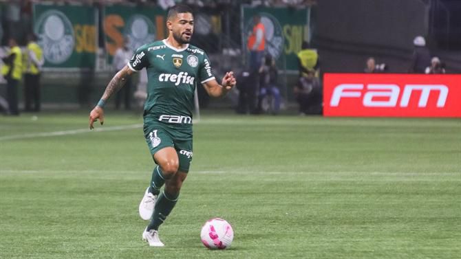 Ex-Sporting pede para sair e está perto de rumar ao Médio Oriente