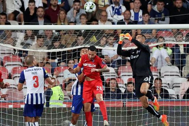 Os onzes prováveis do FC Porto-Gil Vicente