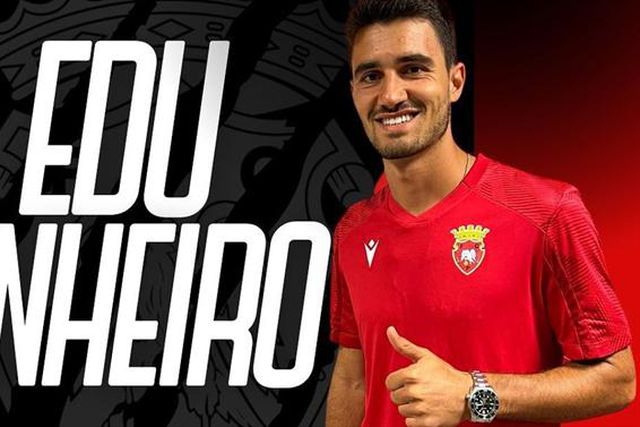 Oficial: Meio-campo ganha um reforço