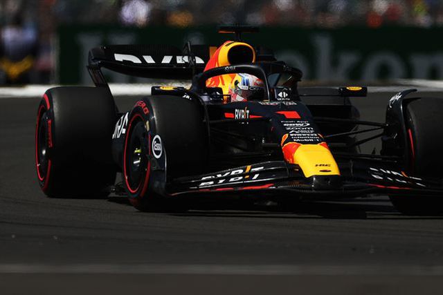 Verstappen mais rápido também no treino livre 2 em Silverstone