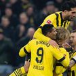 Dortmund vence e fica isolado no comando da Bundesliga