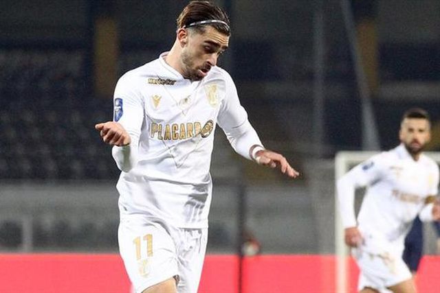 Sauditas atrás de Jota Silva 