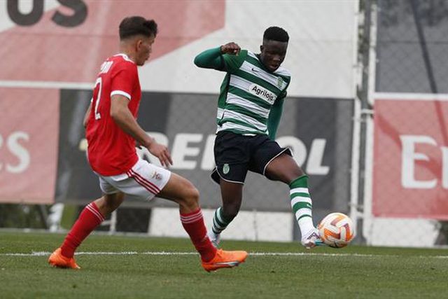 Sporting vence Benfica no Seixal