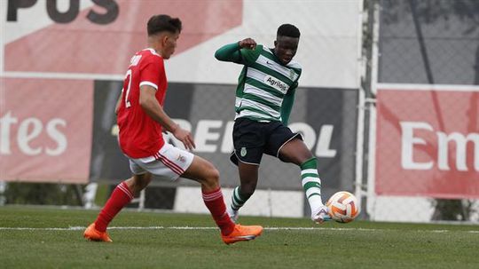 Sporting vence Benfica no Seixal