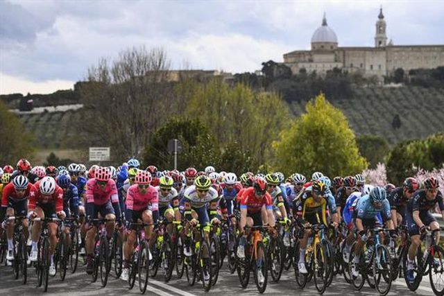 Pelotão de estrelas no Tirreno – Adriático