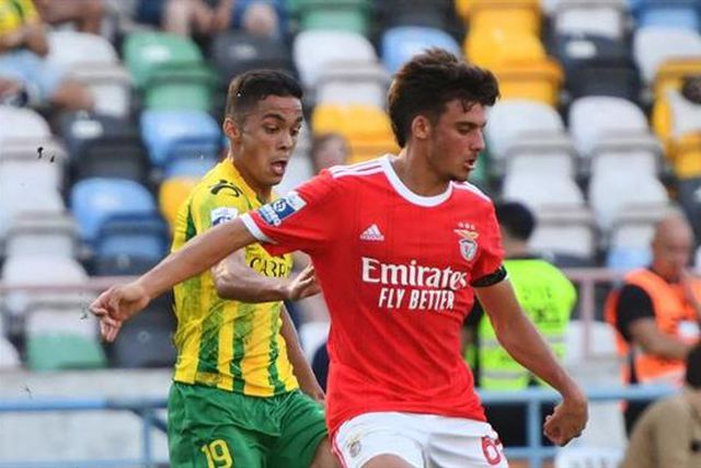 Schmidt chama lateral da equipa B para o jogo com o Boavista