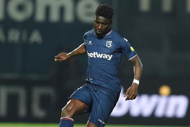 Estágio para jogadores desempregados arrancou com 57 à procura de clube