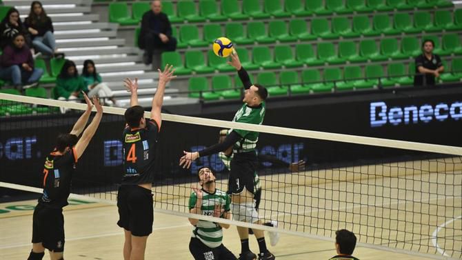 Um parcial digno de Hitchcock no Esmoriz-Benfica; Sporting também vence