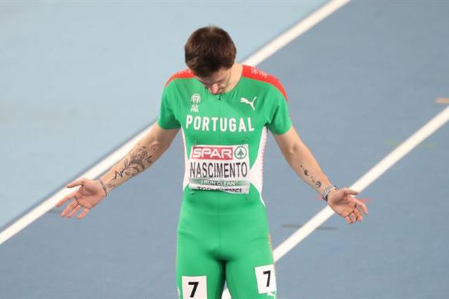 Europeus de pista coberta: Carlos Nascimento e Abdel Larrinaga nas meias-finais