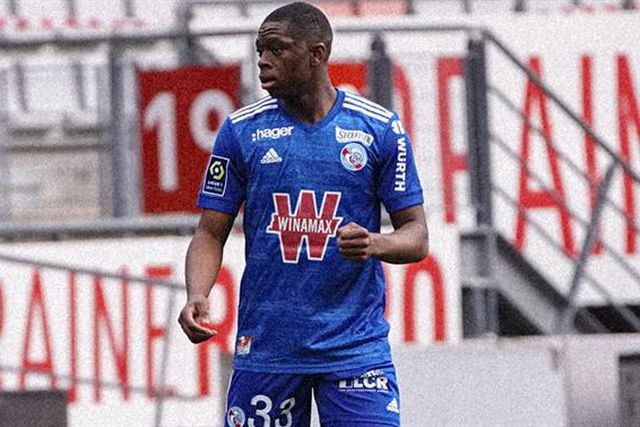 Marvin Elimbi chega ao Oeste proveniente do Estrasburgo