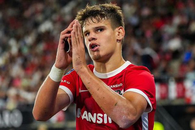 Lateral-esquerdo húngaro colocado na rota do Benfica