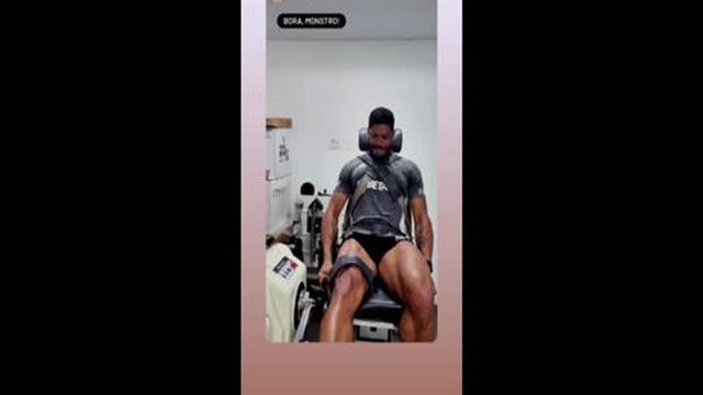 Hulk mostra a sua força nos exames médicos