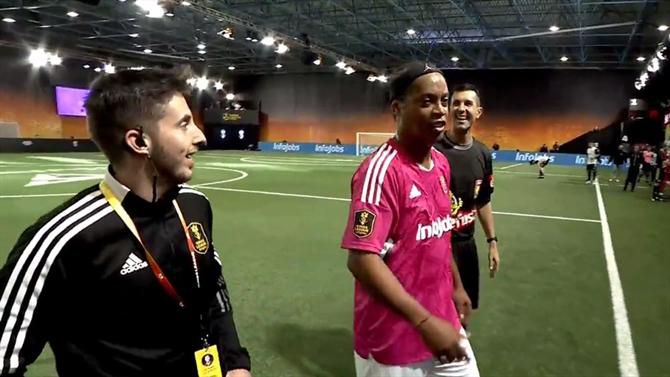 Ronaldinho estreou-se na Kings League: «Não vou estar a correr, estás louco?» (vídeo)