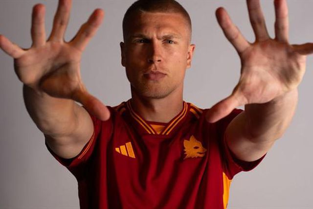 Pagou própria viagem na ânsia de se juntar a Mourinho