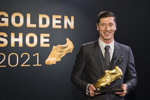 Lewandowski recebe Bota de Ouro e antecipa «ano muito bom»