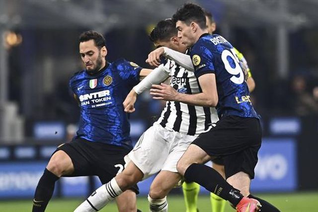 Dupla renovação em Milão