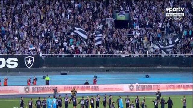 Caçapa deixa Botafogo como herói