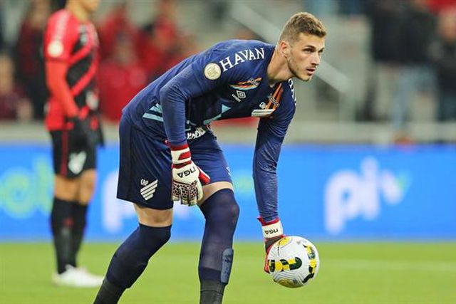 Athletico Paranaense à espera das águias por Bento