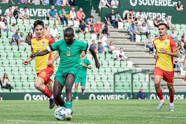 Sábado começou com goleada das antigas