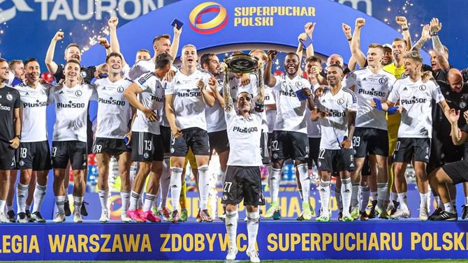 Legia vence nos penáltis: Yuri Ribeiro e Josué conquistam Supertaça