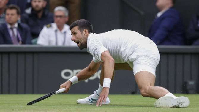 Djokovic passeia rumo à 9.ª final em Wimbledon
