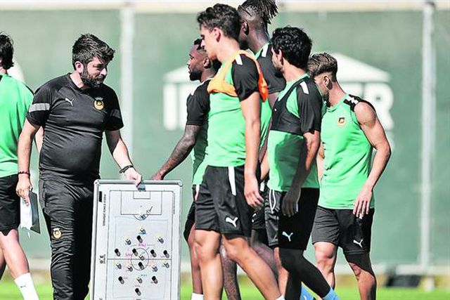 Vila-condenses avançam para a nova época com a base do ano passado