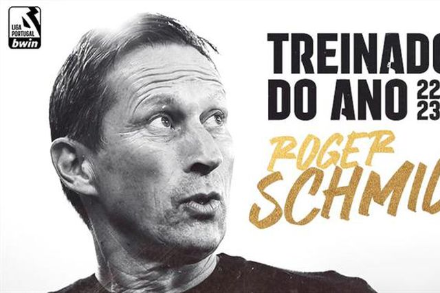 Aí está o melhor treinador do campeonato!