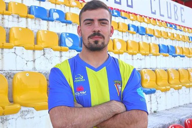 Oficial: Tomás Martins renova