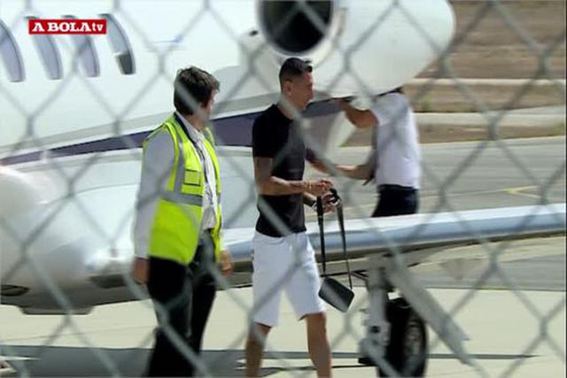 As imagens BOLA TV da chegada de Di María a Tires