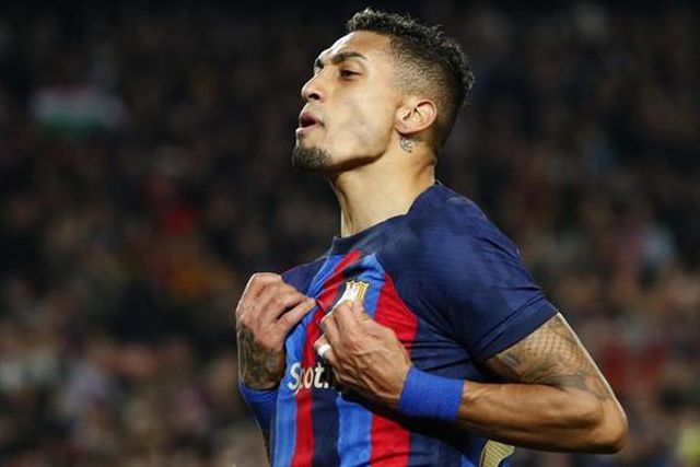 Ex-Sporting pontapeou geleira, lesionou-se e foi para o banco no jogo seguinte