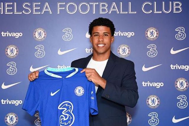 Contratado ao Vasco da Gama em janeiro, regressa ao clube brasileiro, agora cedido pelo Chelsea