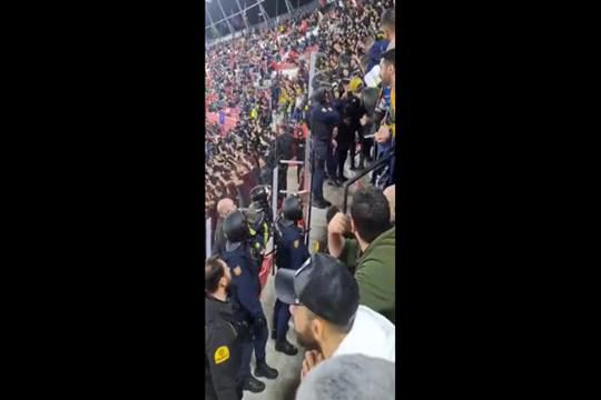 Polícia espanhol agride adepto do Fenerbahçe