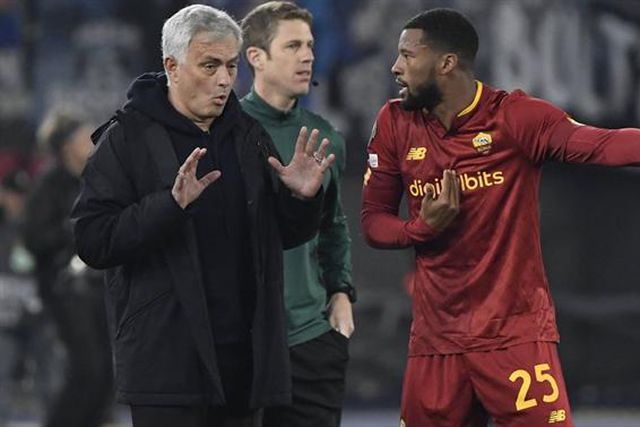 «Sou um jogador melhor após ser treinado por Mourinho»