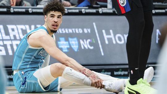 Knicks em alta às custas dos Celtics, Hornets perdem LaMelo