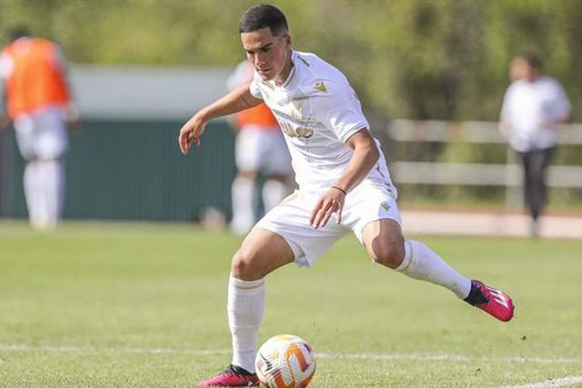 Martim Alberto chamado à pré-época