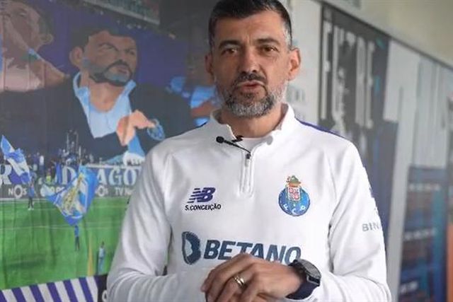 No Dia da Mulher: «A minha esposa não tem um emprego, mas trabalha mais do que eu» (vídeo)