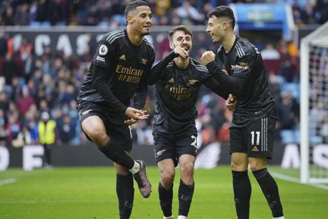 Fábio Vieira assiste na vitória dos ‘gunners’ em Birmingham (veja a meia dúzia de golos)