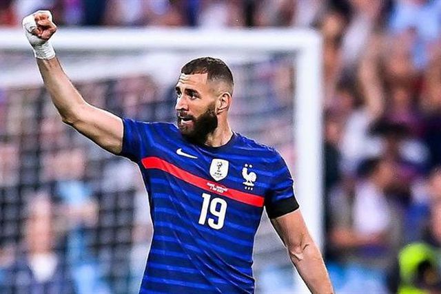 Deschamps explica o que se passou com Benzema no Catar e leva 'troco': «Mentiroso»