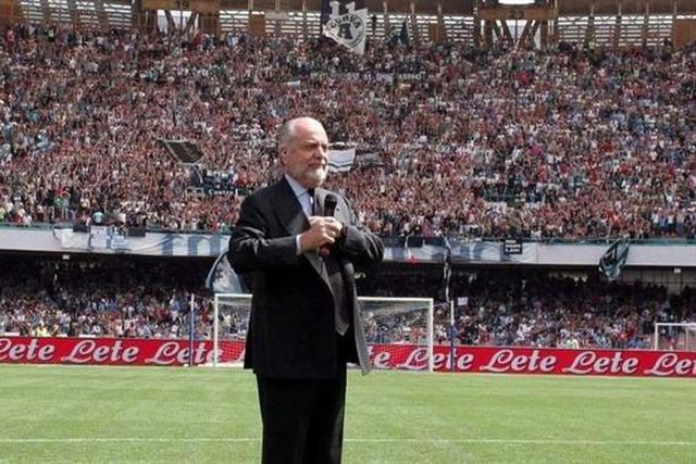 «Osimhen? Kvaratshkhelia? Lozano? Esqueçam: sou muito bom a fazer contratos…»