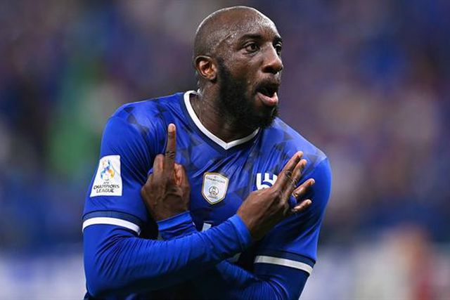 Jorge Jesus dispensa ex-FC Porto do estágio de pré-época