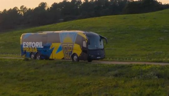 Além de novo treinador, também há novo autocarro… ecológico (vídeo)