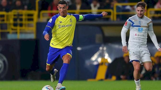 Equipas oficiais: CR7 novamente titular no Al Nassr