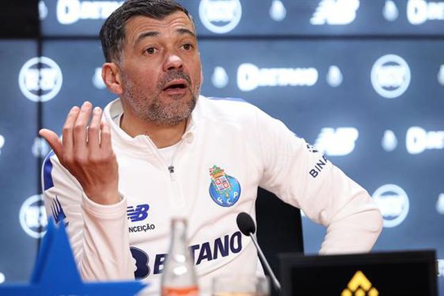 «Música para os meus ouvidos! Querem que escorregue com o Rio Ave?»