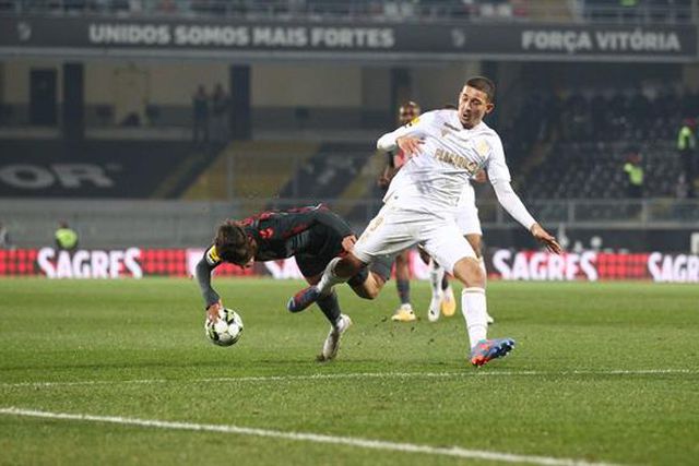 «Aqui no castelo mandamos nós!»